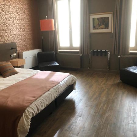 Hotel Duivels Paterke Harelbeeksestraat 29, 8500 Kortrijk Exteriör bild