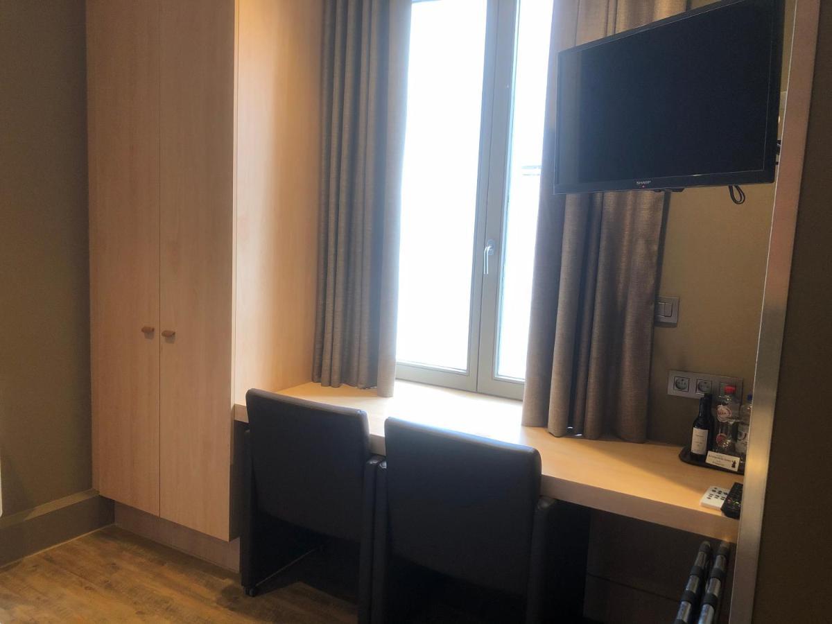 Hotel Duivels Paterke Harelbeeksestraat 29, 8500 Kortrijk Exteriör bild