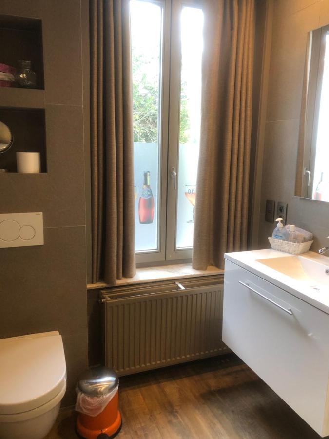 Hotel Duivels Paterke Harelbeeksestraat 29, 8500 Kortrijk Exteriör bild