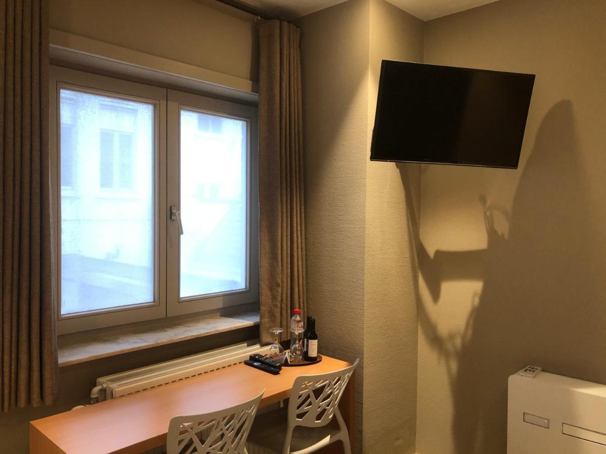 Hotel Duivels Paterke Harelbeeksestraat 29, 8500 Kortrijk Exteriör bild