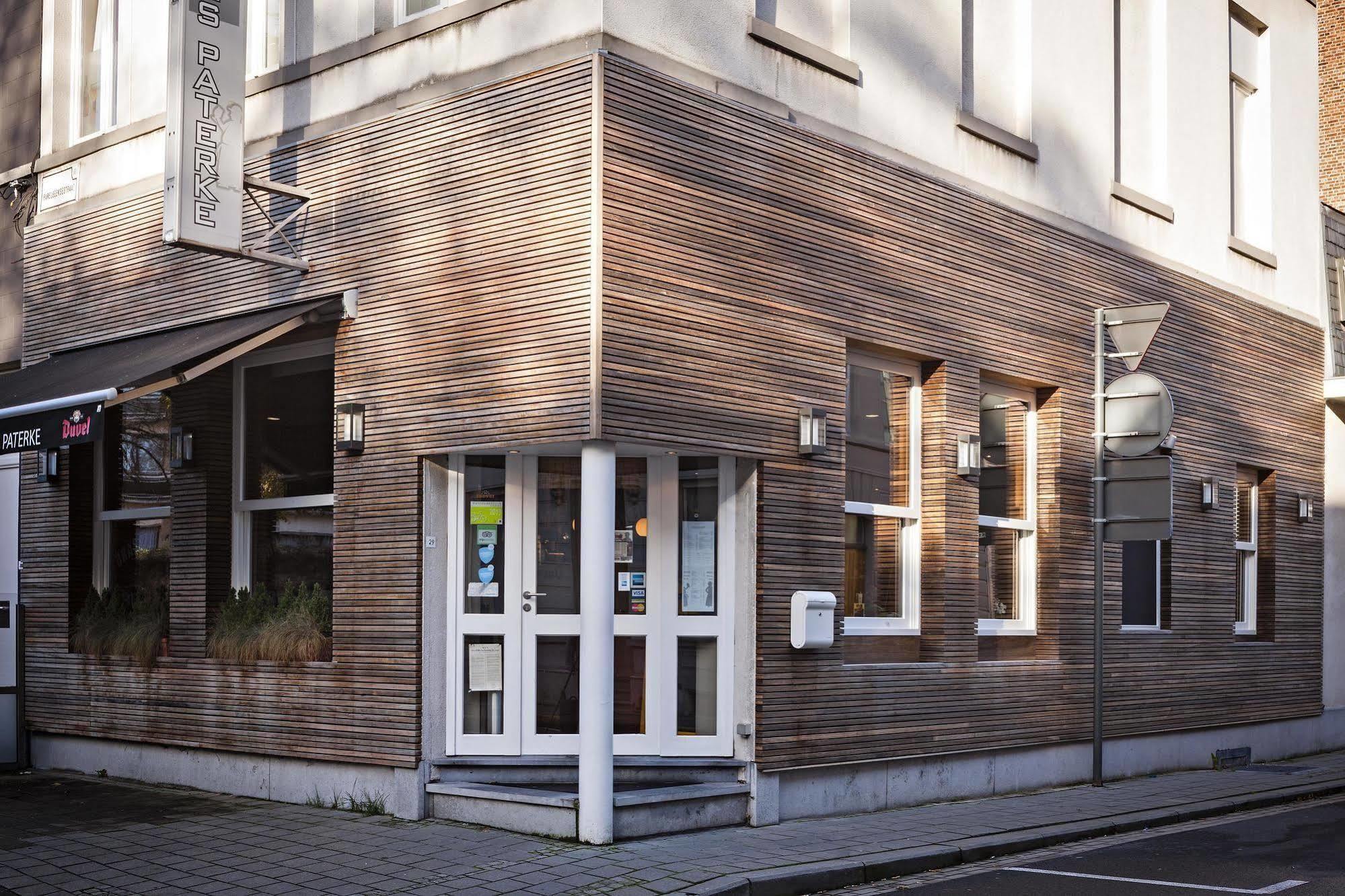 Hotel Duivels Paterke Harelbeeksestraat 29, 8500 Kortrijk Exteriör bild